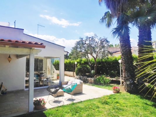 (Cod. Immobile: 2804399) Villa Il verde nel mare ad Ostuni, Rosa Marina - Tipologia: Villa a Ostuni (Brindisi) Puglia
