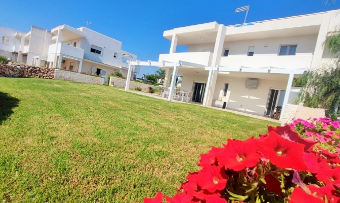 (Cod. Immobile: 110043) Villa Bifamiliare