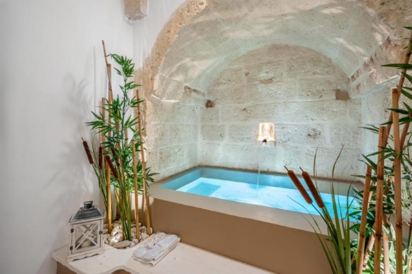 (Cod. Immobile: 0033998) Palazzo storico di lusso nel cuore di Fasano - Tipologia: Stabile/Palazzo a Fasano (Brindisi) Puglia